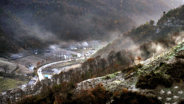 鳮心岭秋色