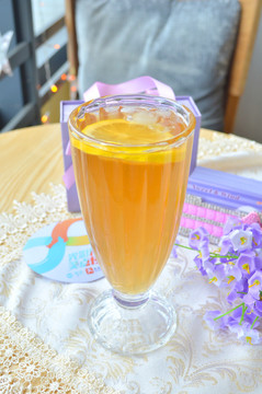 冰柠檬茶
