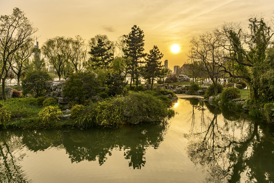 玄武湖情侣园日落美景