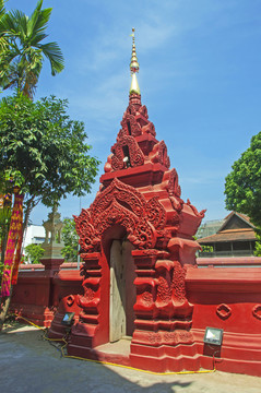 泰式红色建筑
