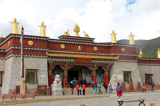 葛丹松赞林寺