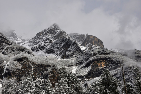 海螺溝雪景