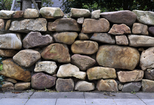 公园的石头墙