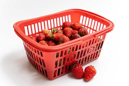 草莓创意水果维生素c一篮子