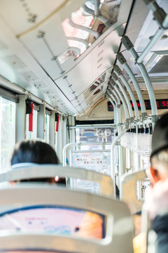 公交车上小清新日系透明感