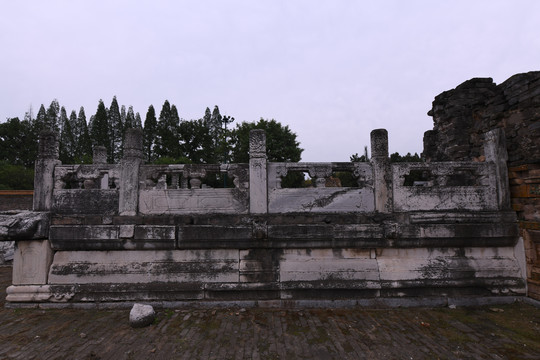 明顯陵