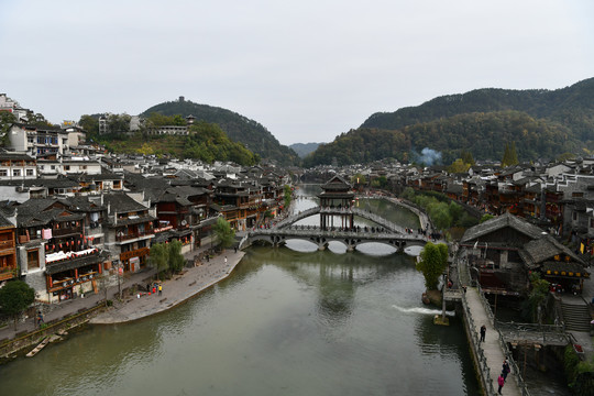 凤凰古城全景