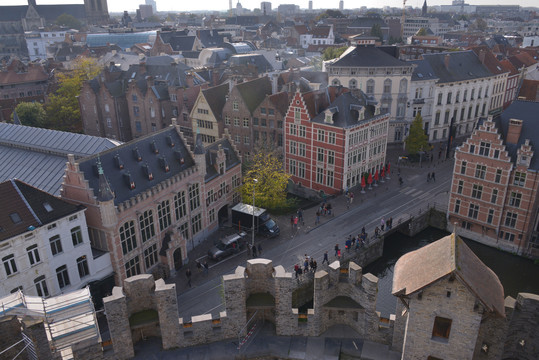 比利时根特古建筑的高角度观察
