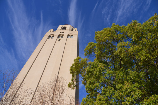 斯坦福大学