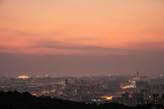 成都龙泉山城市夜景风光