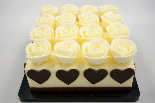 白玫瑰巧克力蛋糕