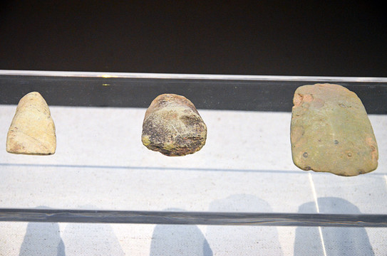 新石器时代晚期石锛