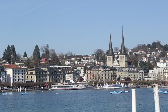 瑞士卢森港