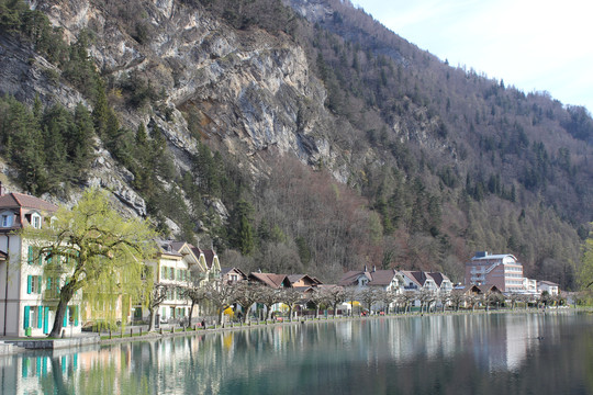 因特拉肯和平风景区