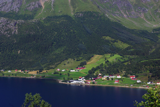 挪威17号房车沿线景色