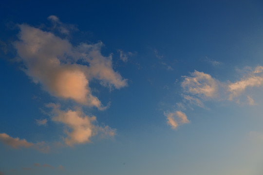 天空彩霞