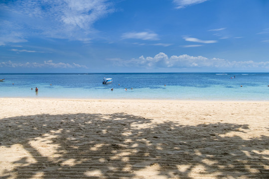 巴厘岛努沙杜阿夏季海滩