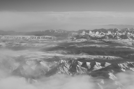 飞越天山