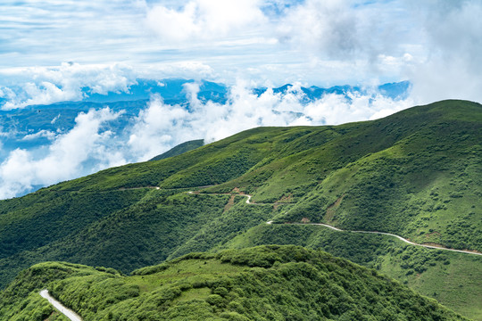 川西高原高山云海蓝天白云