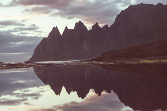 挪威北部罗夫顿群岛的美丽风景