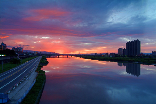 台湾新台北市福州桥风景照