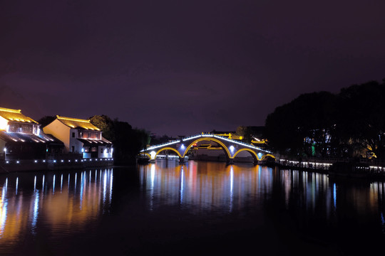 苏州山塘街夜景