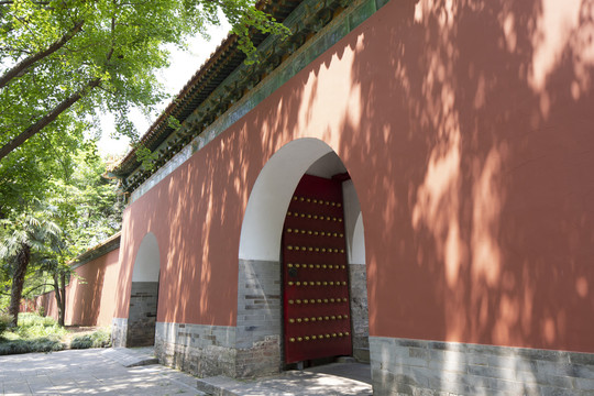明孝陵的红色城门