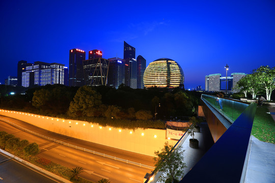 杭州国际会议中心洲际酒店夜景