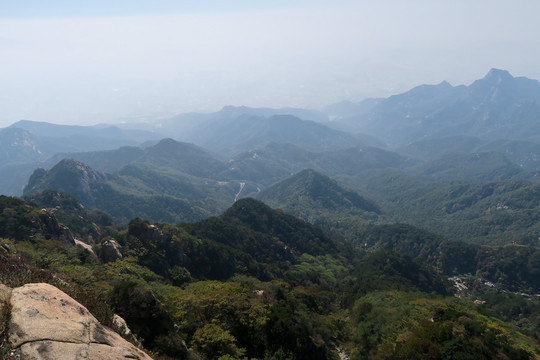 泰山山顶风光