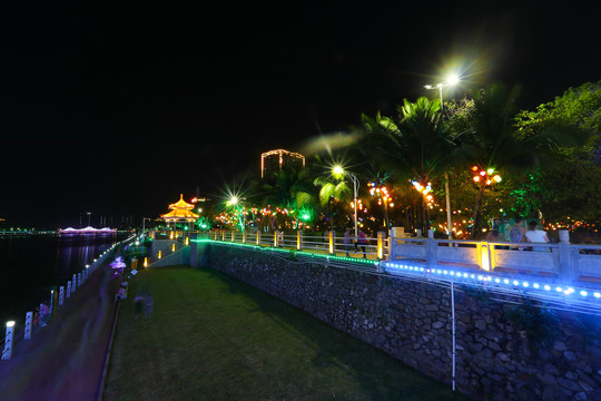 华灯璀璨茂名摩天轮夜景