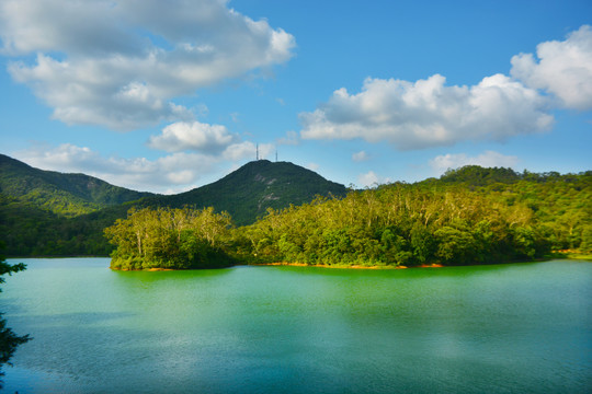 湖光山色