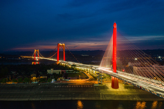 宜昌至喜长江大桥夜景