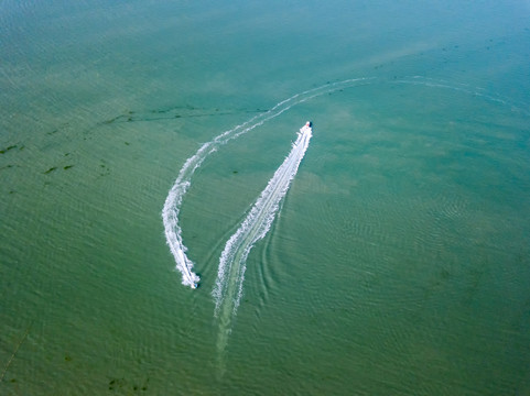 海上汽艇