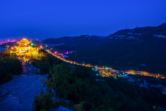 济南市千佛山夜色