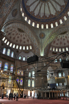 清真寺内部建筑穹顶