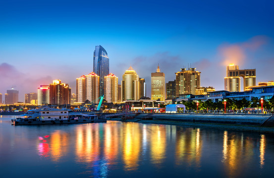 山东青岛城市夜景