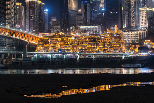 重庆洪崖洞千厮门大桥夜景风光