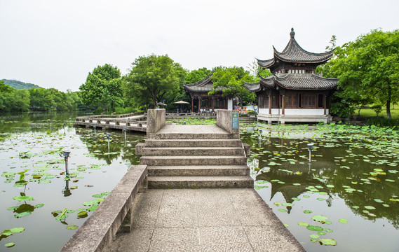 湘湖风景区起云阁