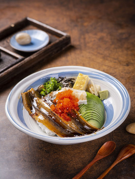 野生海鳗牛油果刺身丼