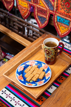 蛋酥配决明子茶