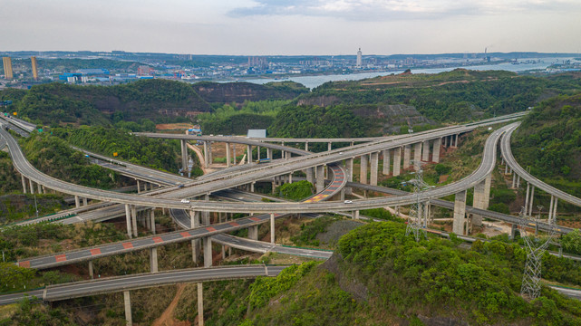 沪渝宜岳高速公路立交桥