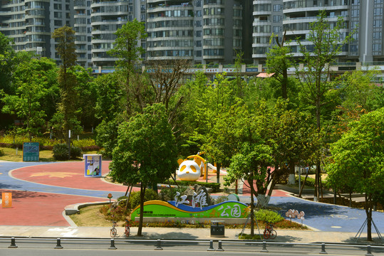 成都江滩公园儿童游乐场