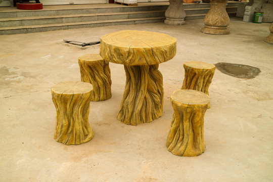 木桌凳