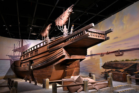 古代航海的木船模型