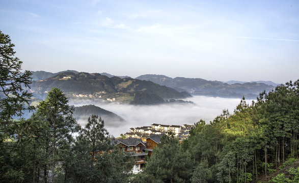 山村水墨意境风景画