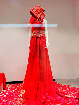 红色婚纱