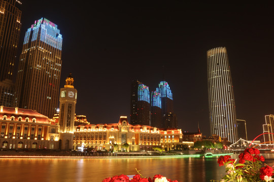 天津海河津湾广场夜景地标建筑群