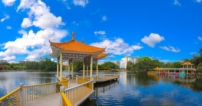 湖泊美景全景