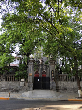 北京东交民巷圣米厄尔天主堂