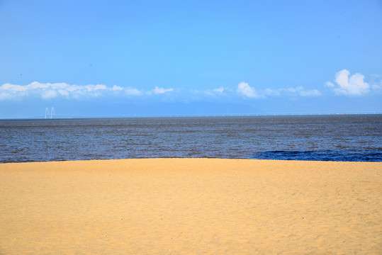 蓝天大海沙滩